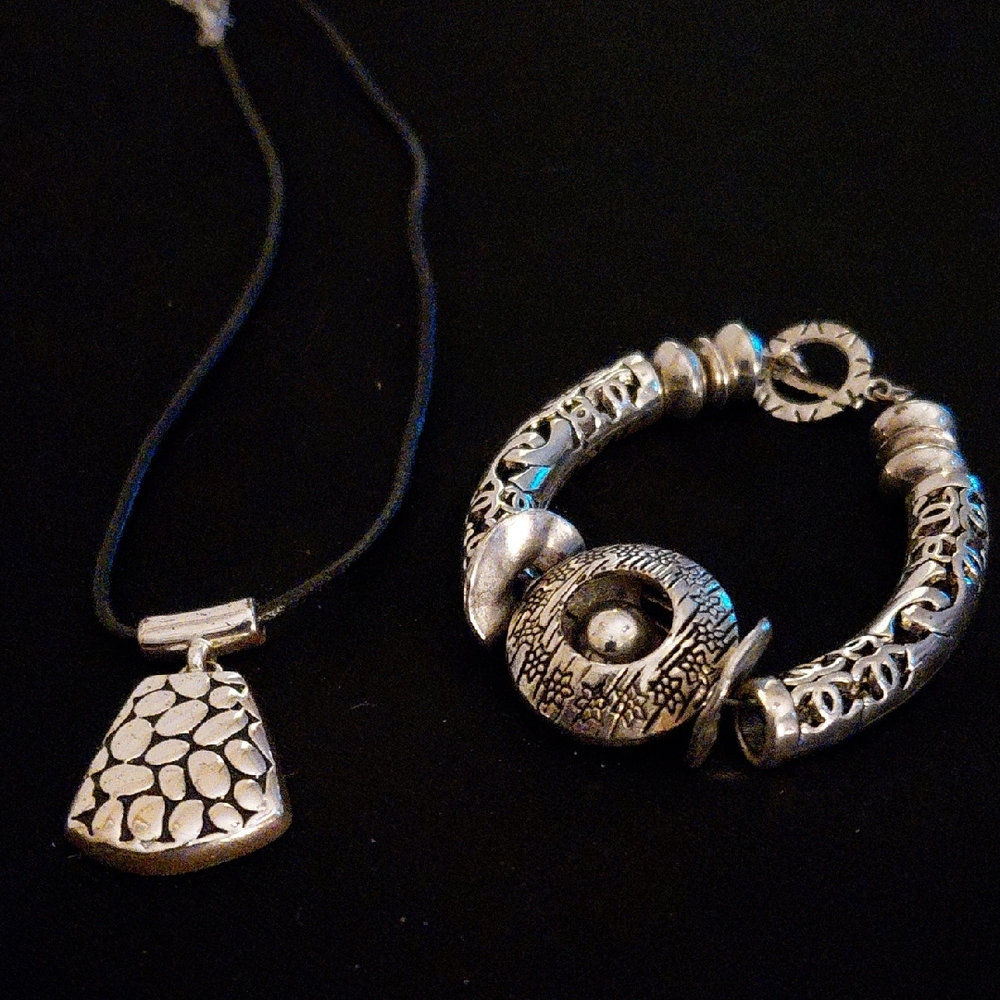 Elegant Silver Jewelry Set